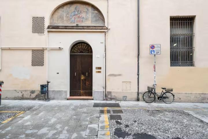 Pratello Elegante E Raffinata Mansarda Bolonha Exterior foto